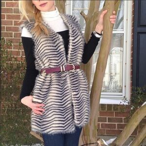 Betsey Johnson faux fur vest Size XS